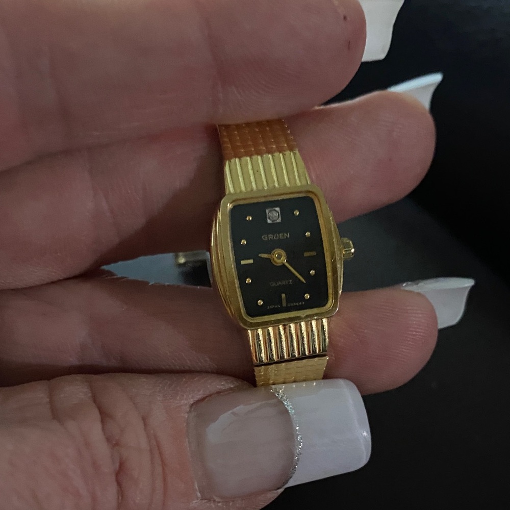 Gruen Quartz Watch